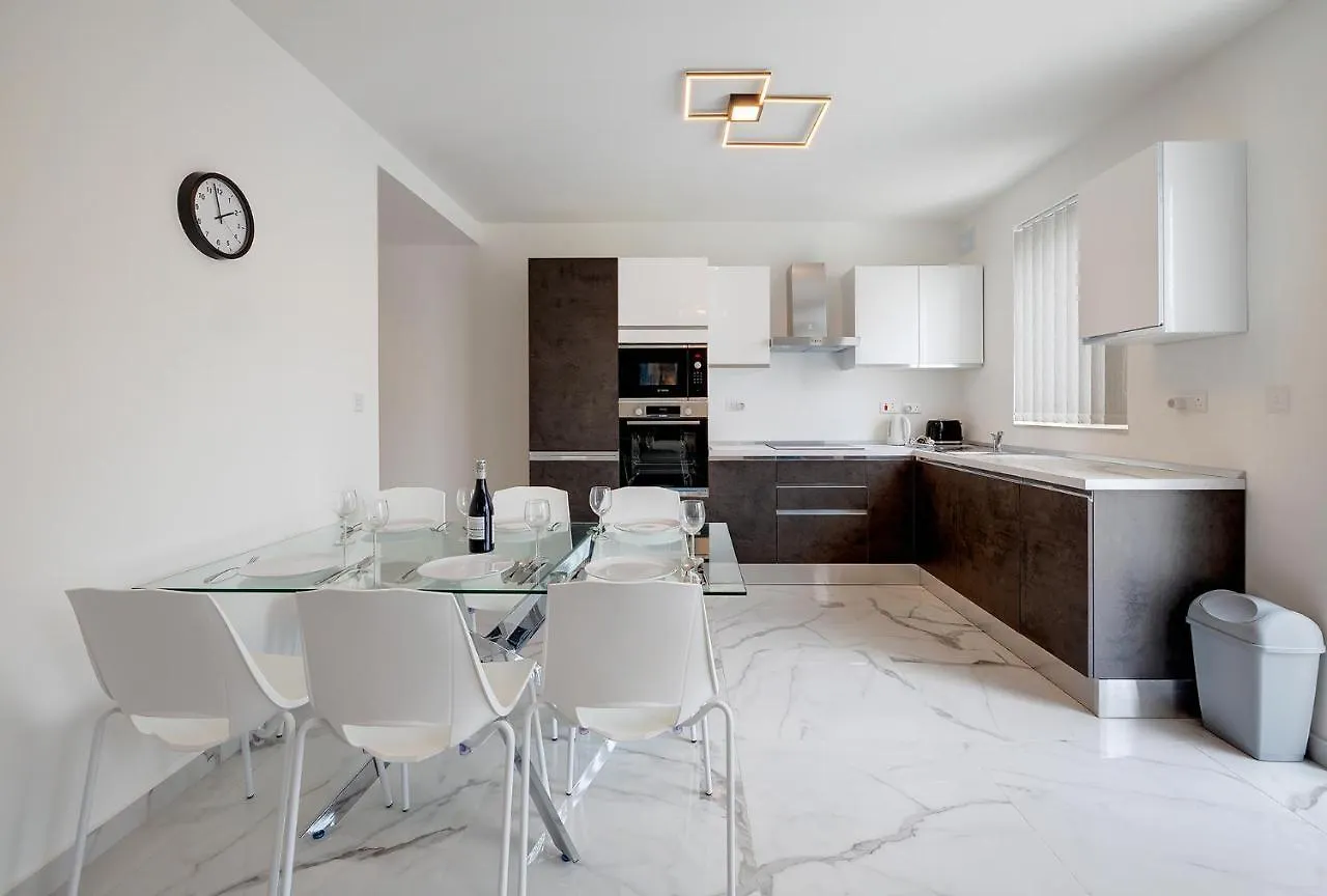 Stylish 2Br Apartment In Central St Julians Saint Julian's