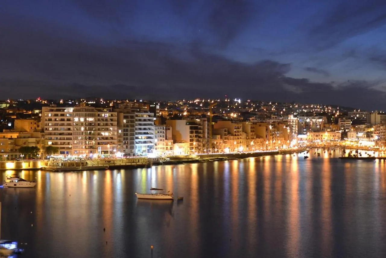 Stylish 2Br Apartment In Central St Julians Saint Julian's