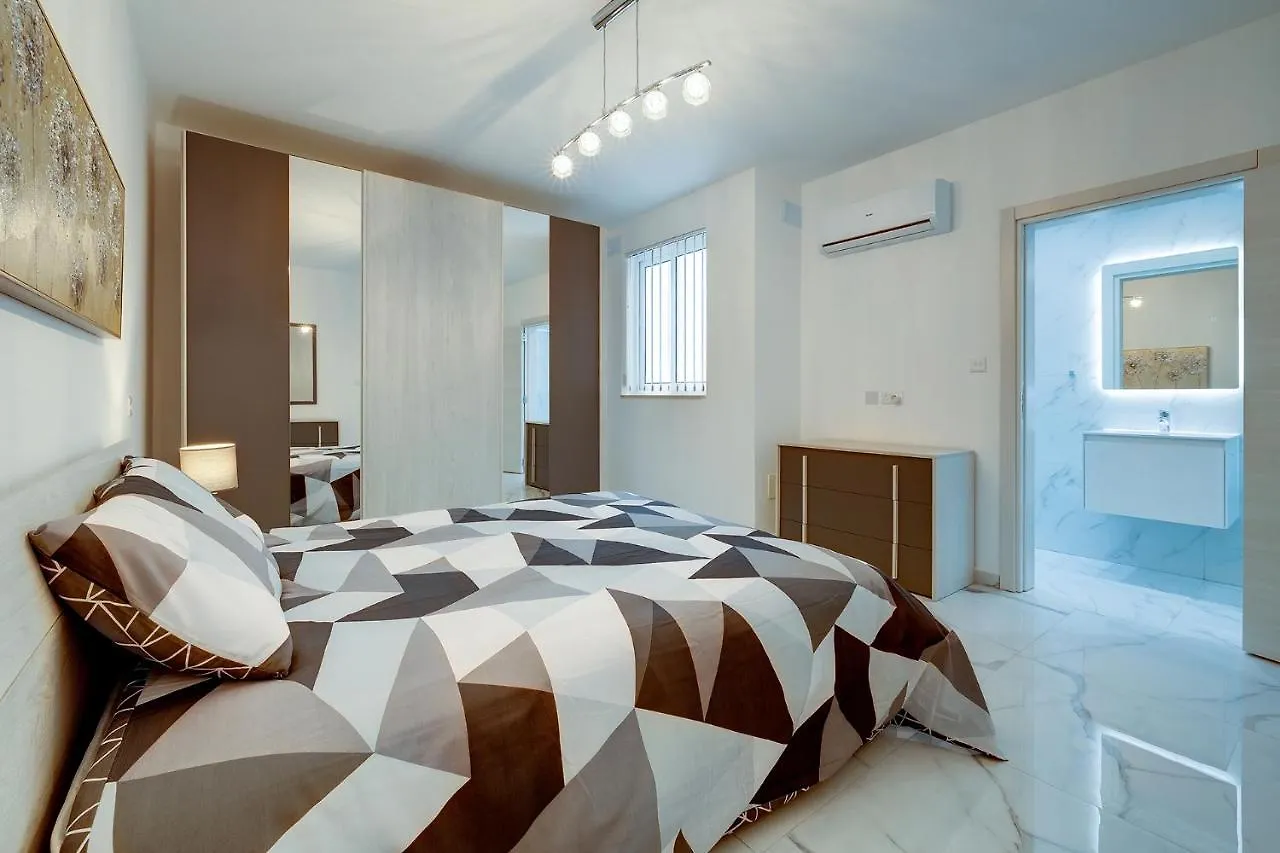Stylish 2Br Apartment In Central St Julians Saint Julian's