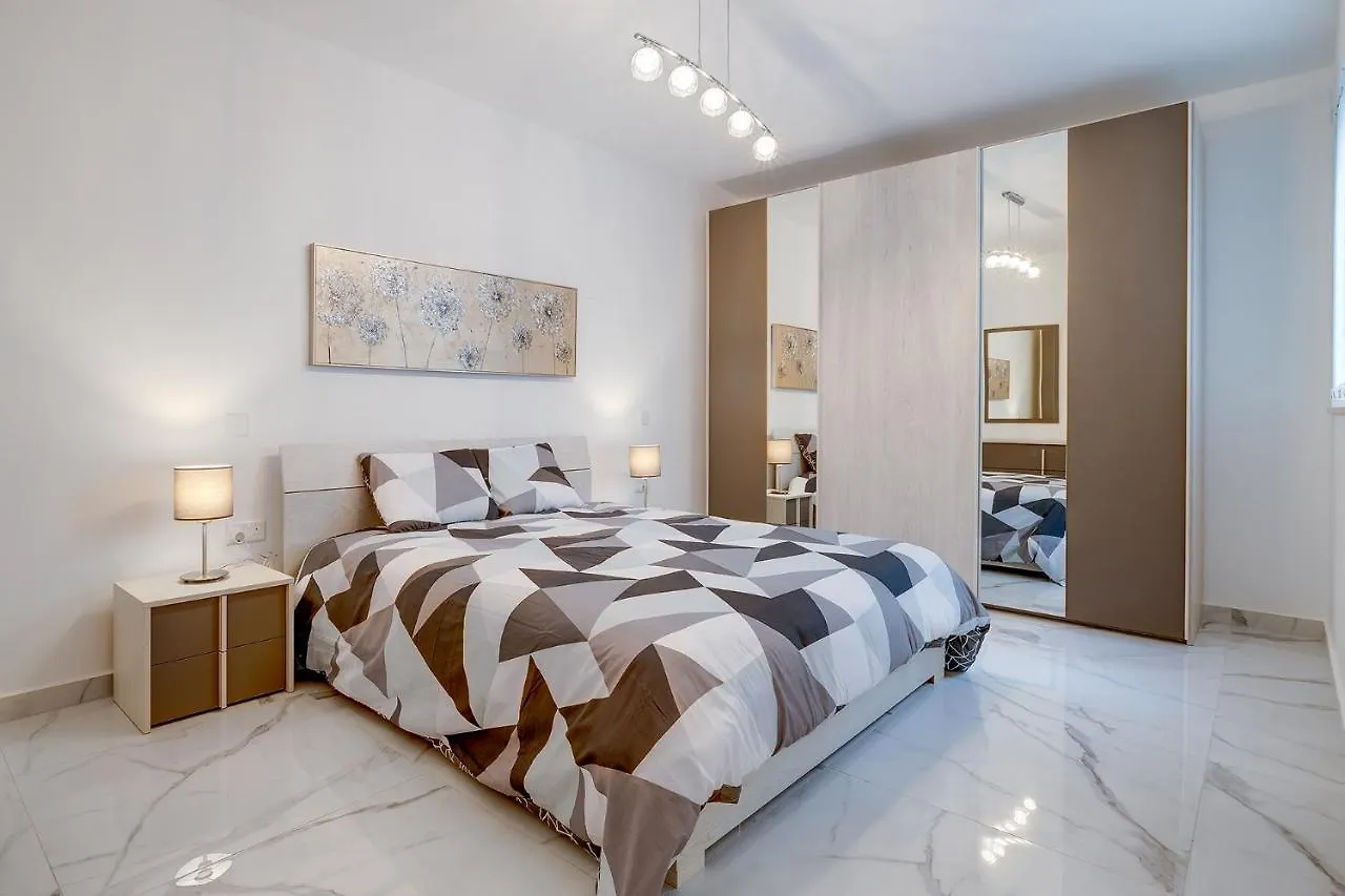 Stylish 2Br Apartment In Central St Julians Saint Julian's
